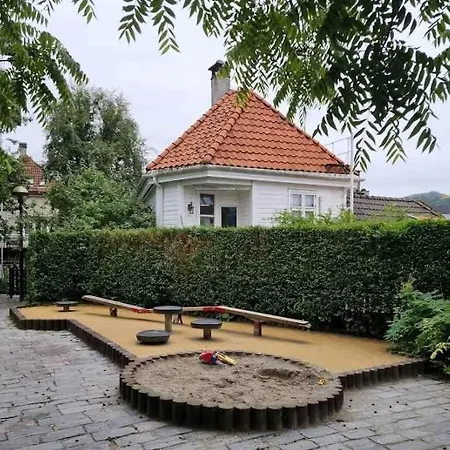 Διαμέρισμα Dinbnb L Traditional Bergenhouse L 10min To Bryggen L 24l7 Μπέργκεν