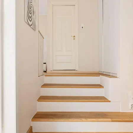 Dinbnb L Traditional Bergenhouse L 10min To Bryggen L 24l7 Appartamento Bergen