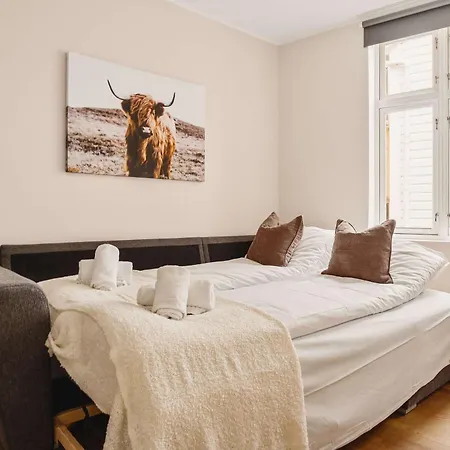 Dinbnb L Traditional Bergenhouse L 10min To Bryggen L 24l7 Leilighet